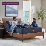 Beautyrest World Class™ Level 3 Hybrid Plush Mattress - Image 4