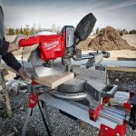 Milwaukee Dual-Bevel Sliding Compound Miter Saw M18 FUEL 2734 - Image 2